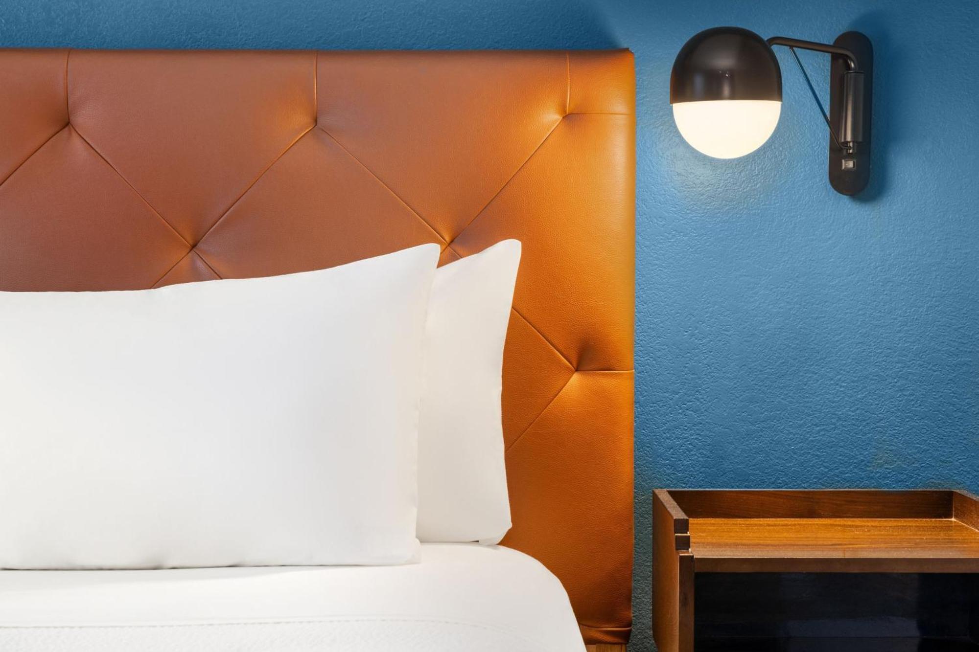 Four Points By Sheraton Greensboro Airport Bagian luar foto