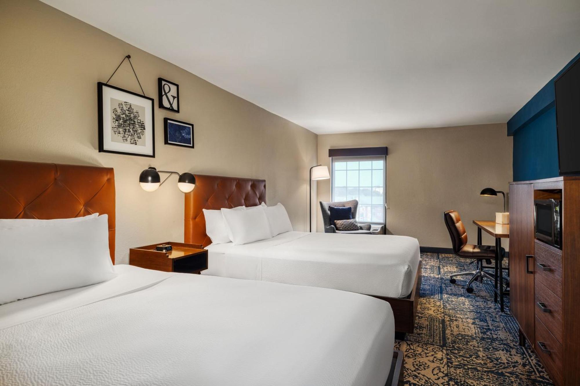 Four Points By Sheraton Greensboro Airport Bagian luar foto