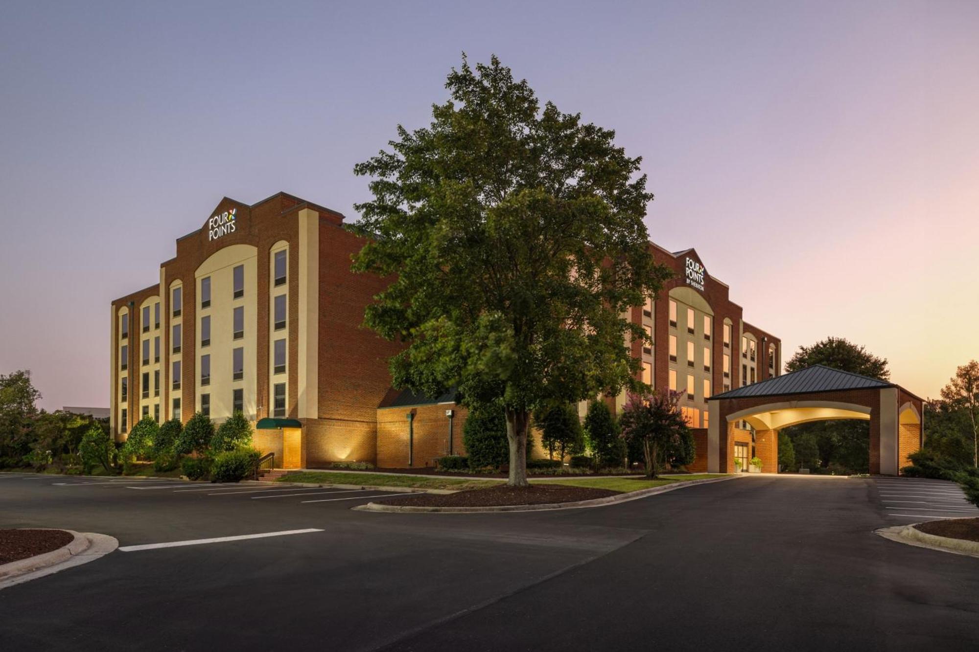 Four Points By Sheraton Greensboro Airport Bagian luar foto