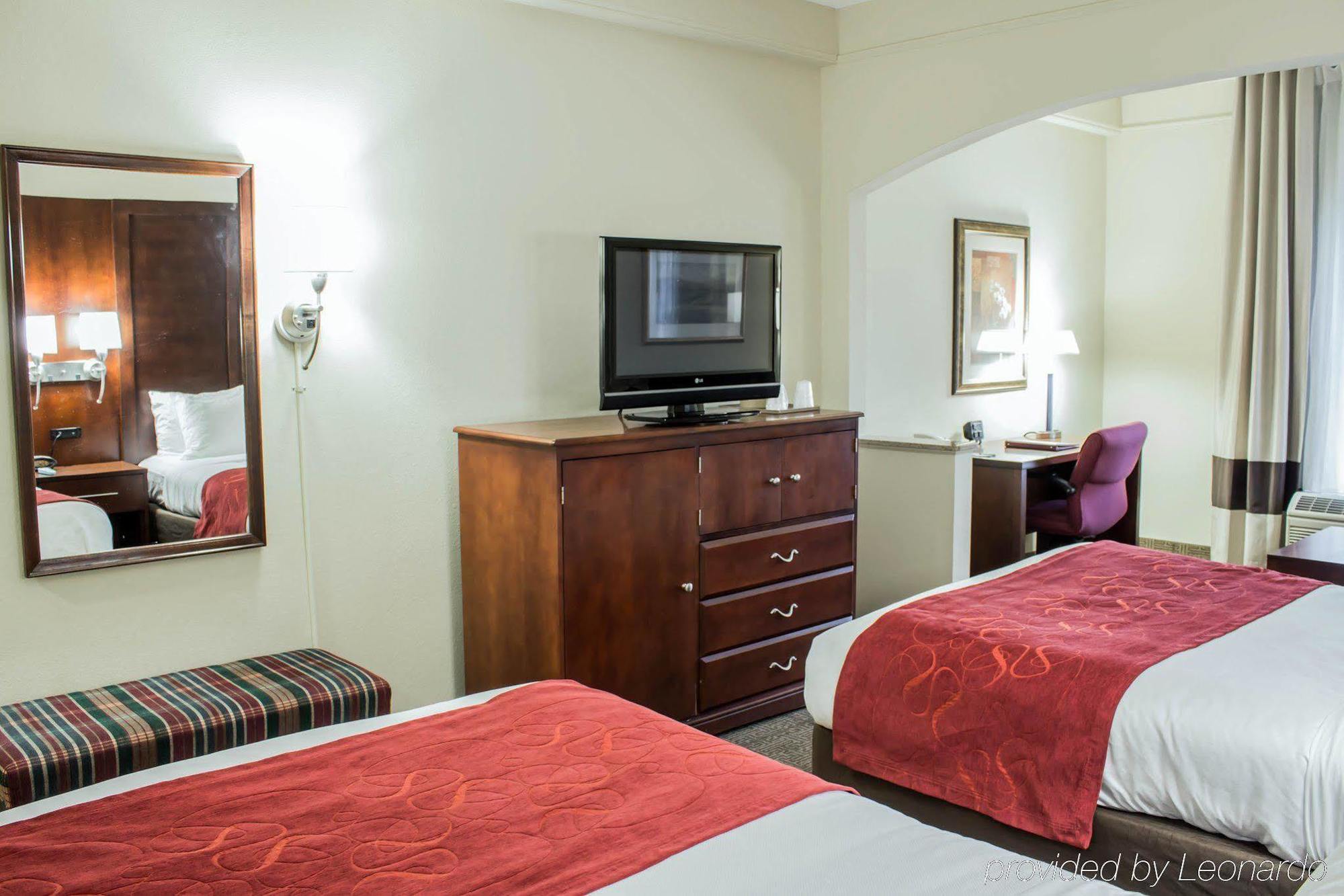 Four Points By Sheraton Greensboro Airport Bagian luar foto