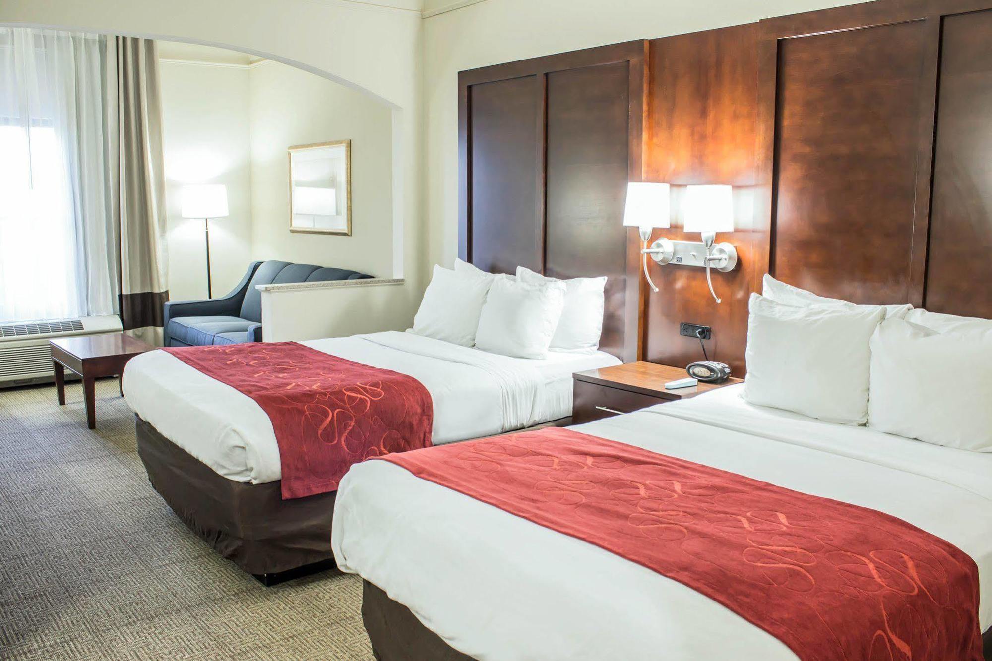 Four Points By Sheraton Greensboro Airport Bagian luar foto